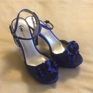 Blue pumps 3” heels size 8 shoe